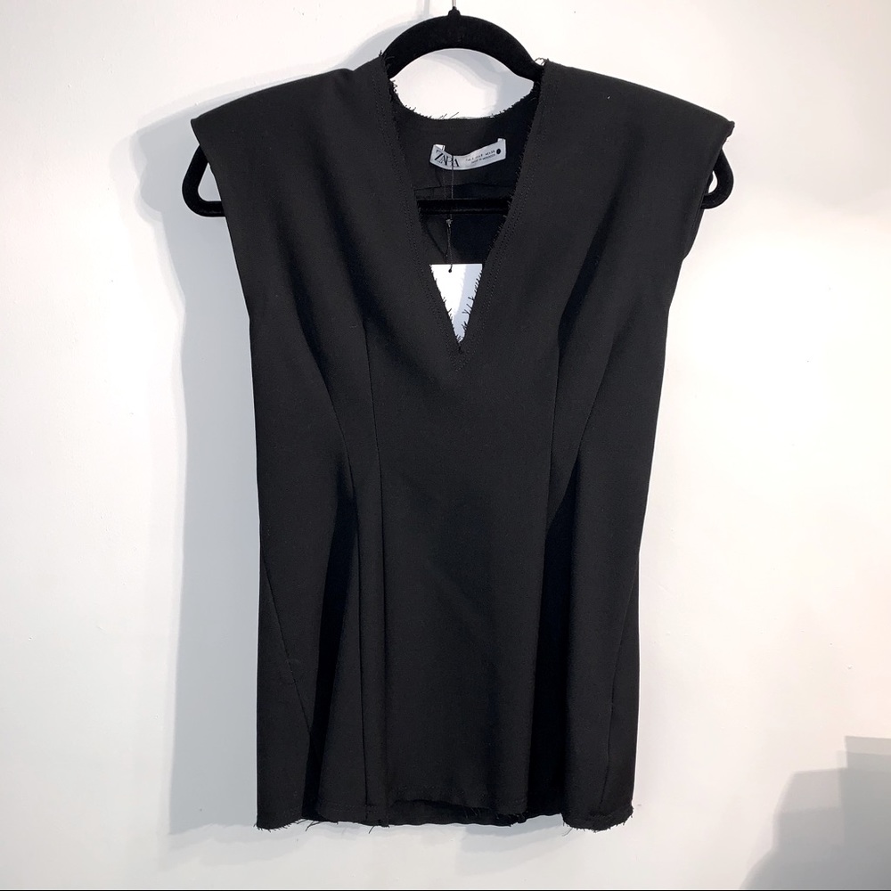 NWT ZARA BLACK SLEEVELESS TOP SIZE SMALL